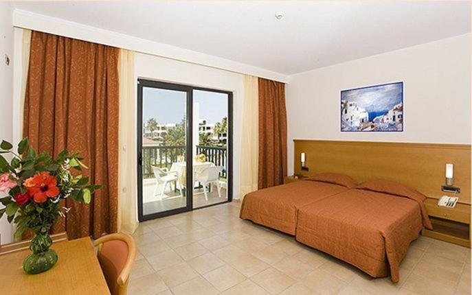 Tigaki Beach Hotel Exterior foto