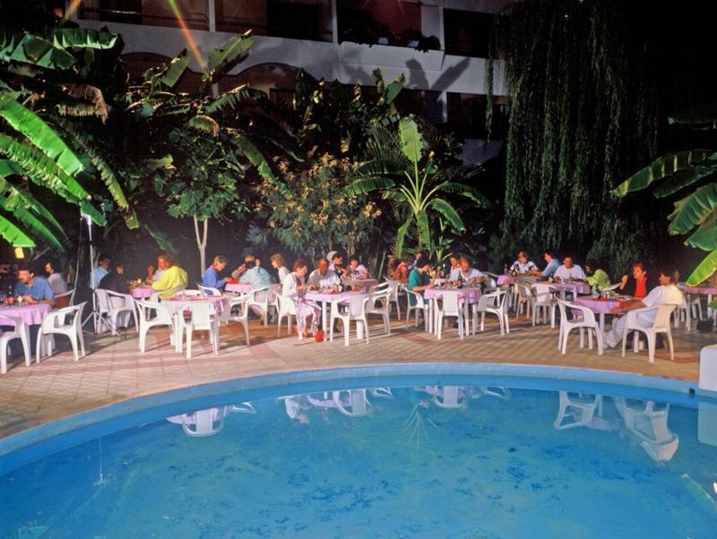 Tigaki Beach Hotel Exterior foto